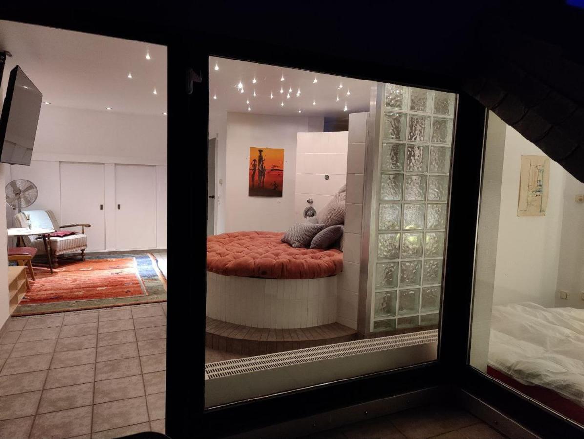 Spacious & Comfortable Guestrooms W Private Bathrooms Near Koelnmesse & Lanxess Arena, Free Parking, Highspeed Wifi Exteriér fotografie